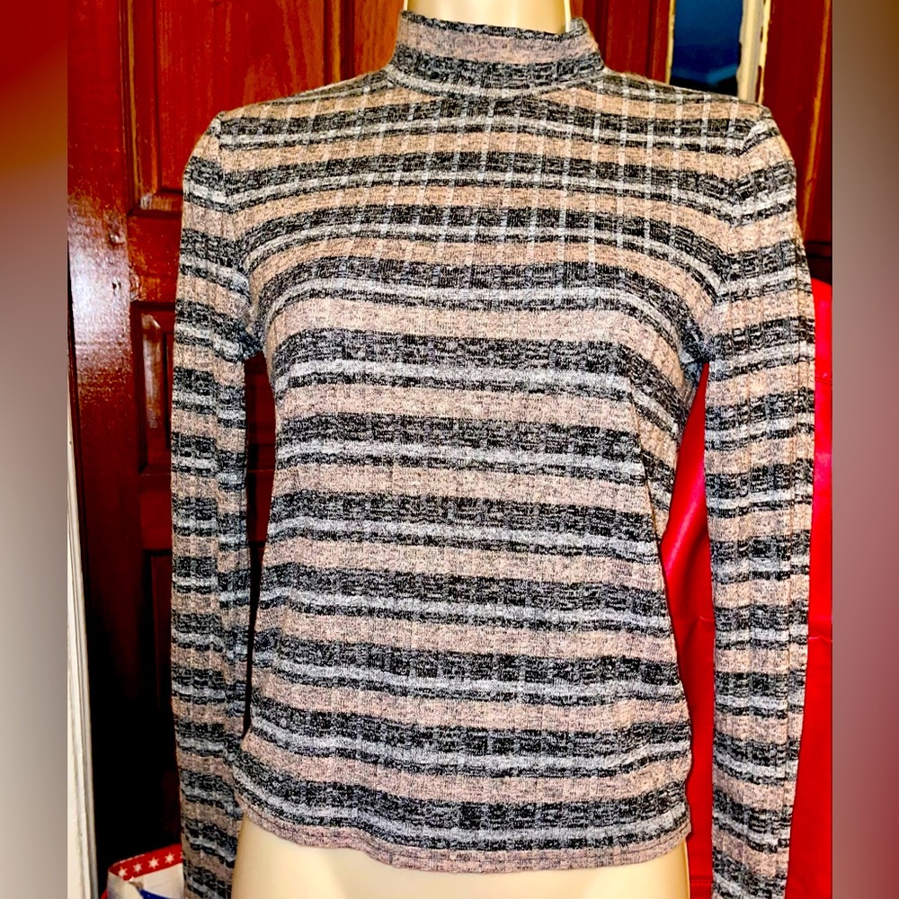 Prince & Fox Mock Turtleneck Striped Sweater. Size Medium